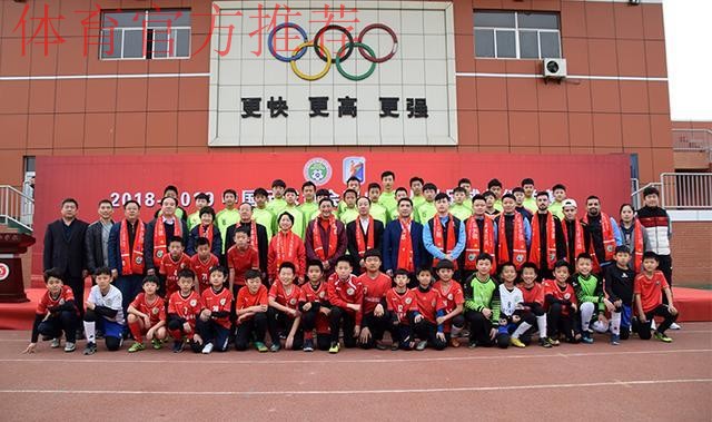 传递足球梦想 五超联赛进校园活动走进滨州实验学校